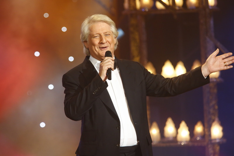 Le plus grand cabaret du monde avec Adriana Karembeu à regarder sur France 2